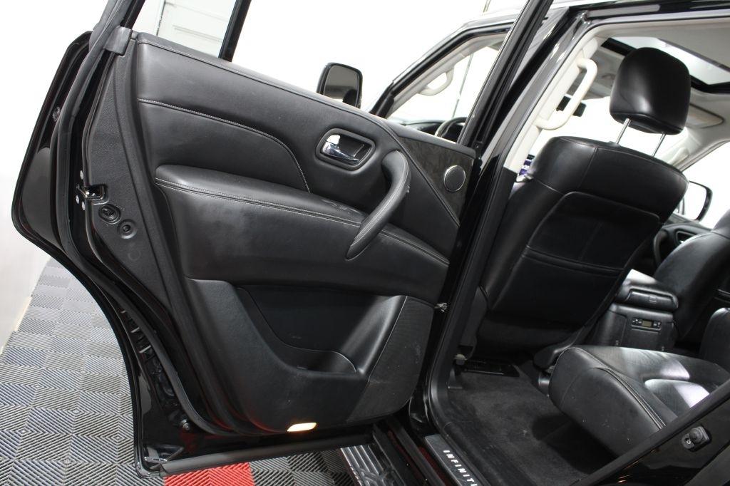 Infiniti QX80 photo 18