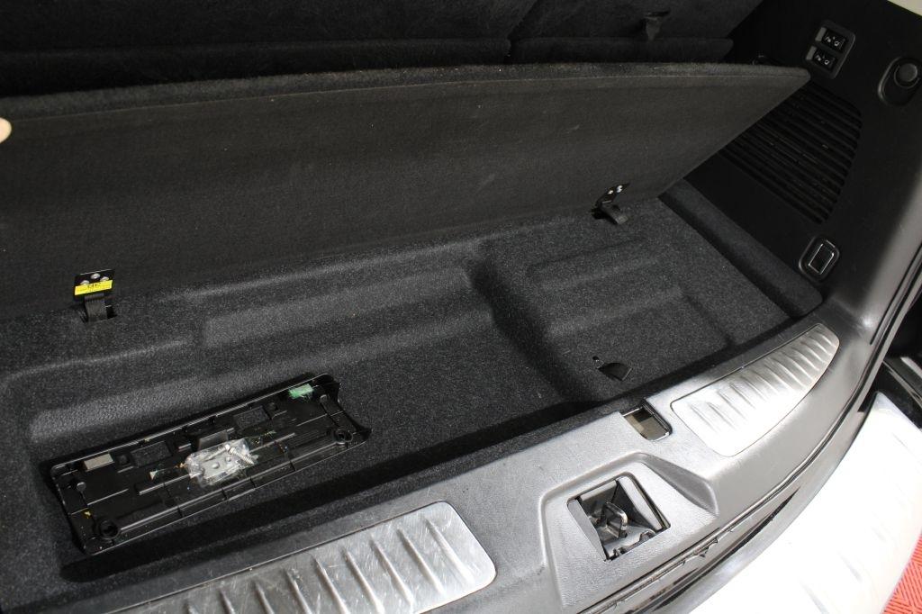 Infiniti QX80 photo 26