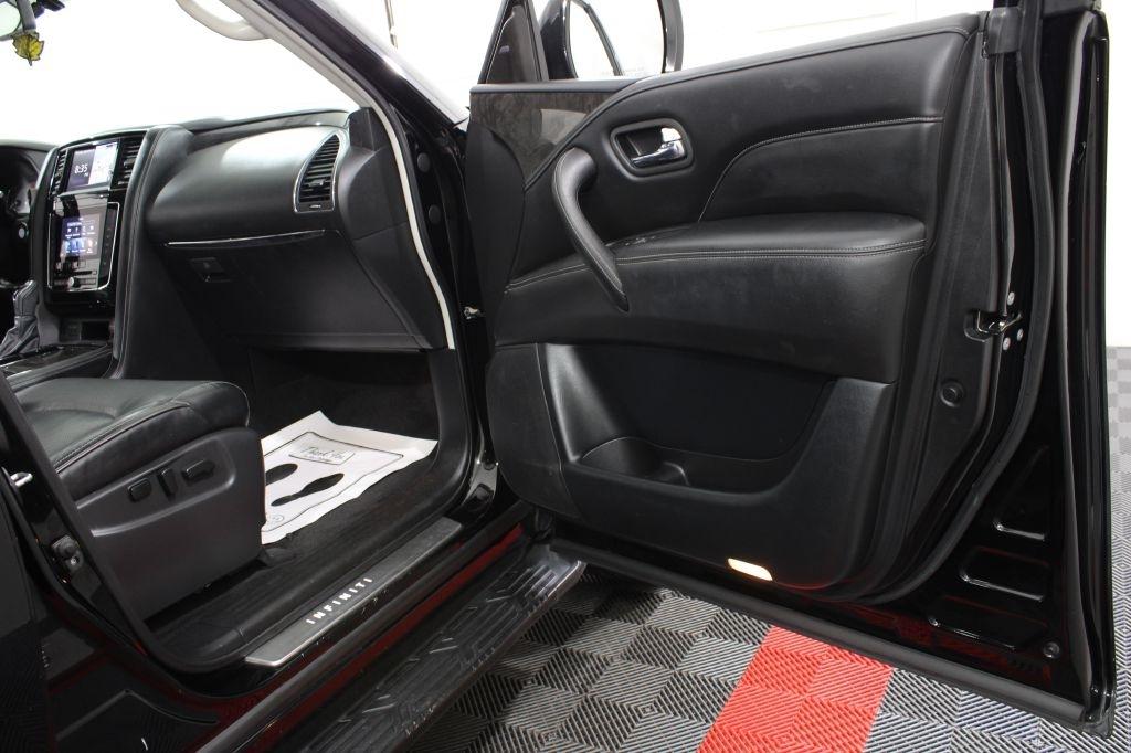 Infiniti QX80 photo 29
