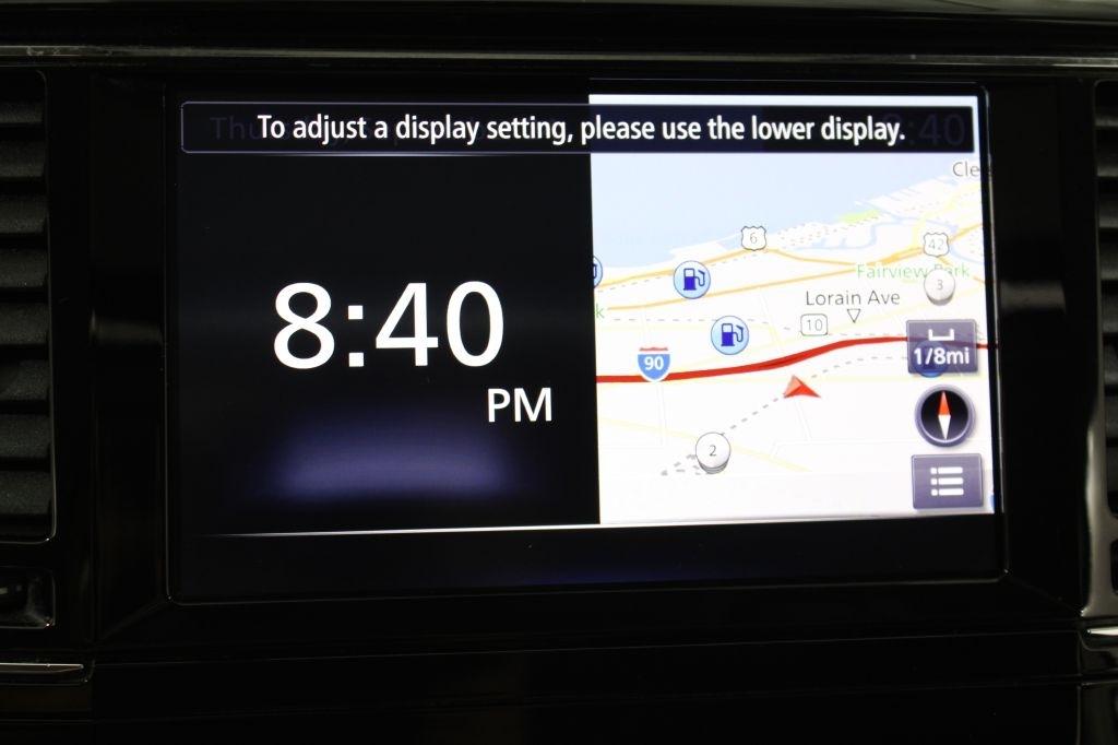 Infiniti QX80 photo 33