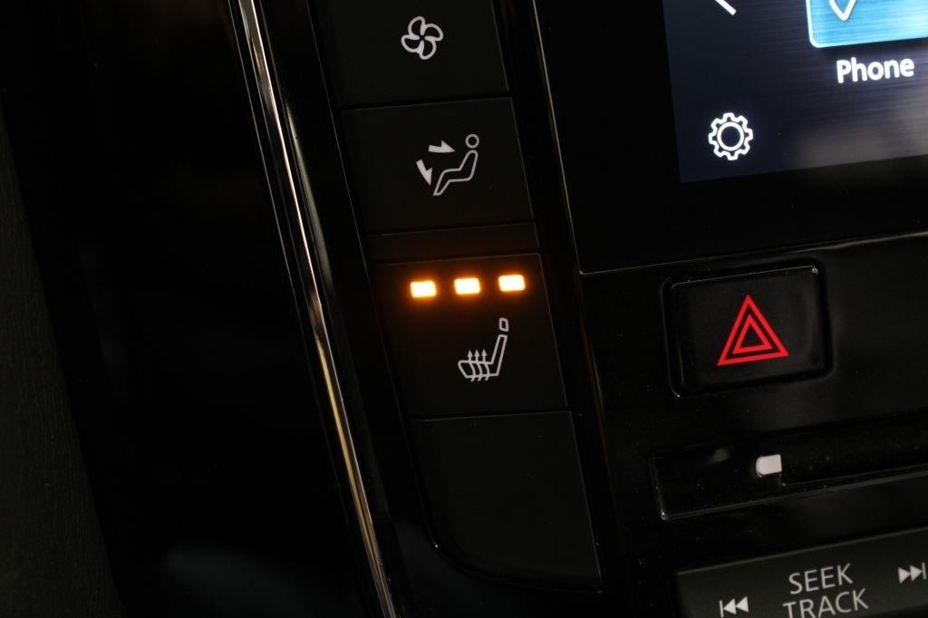 Infiniti QX80 photo 48