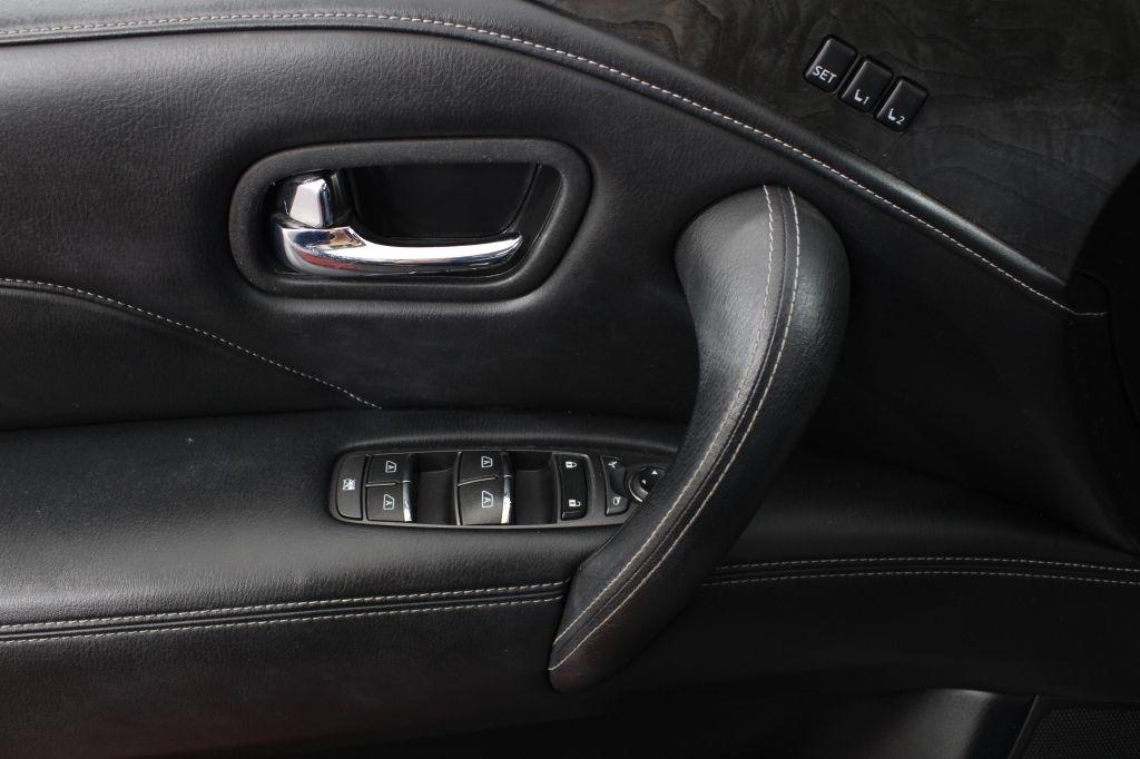 Infiniti QX80 photo 51