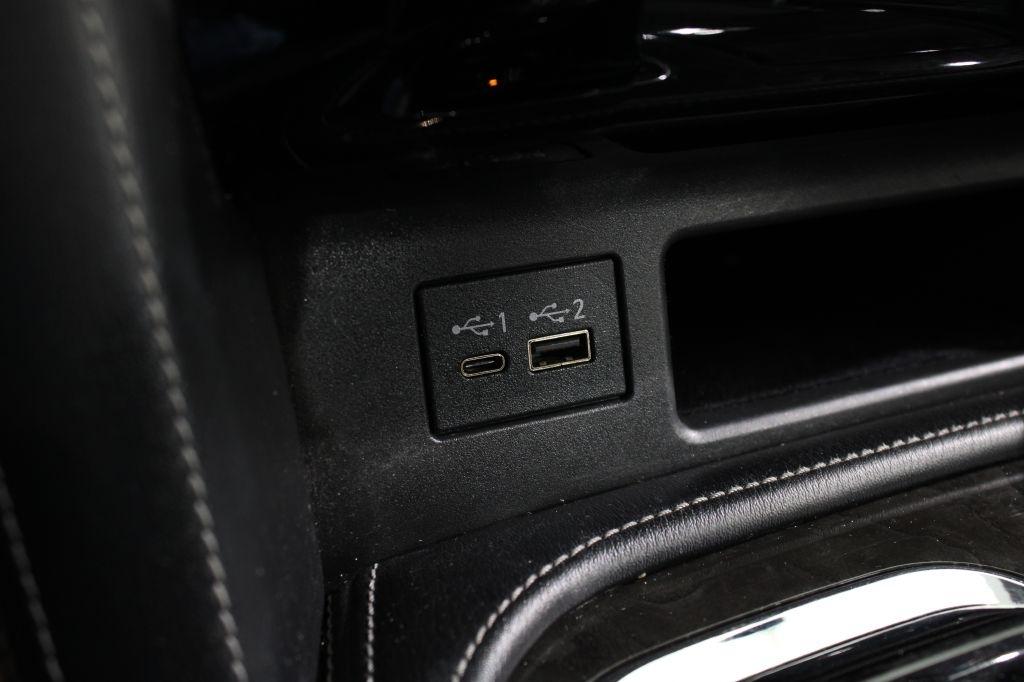 Infiniti QX80 photo 53