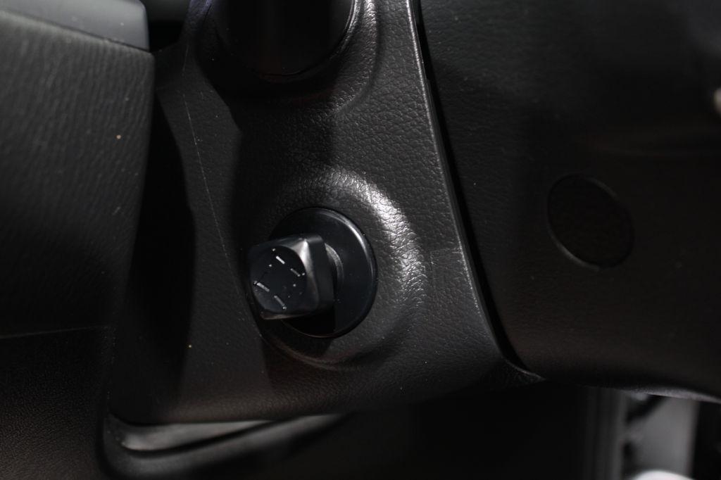 Infiniti QX80 photo 55