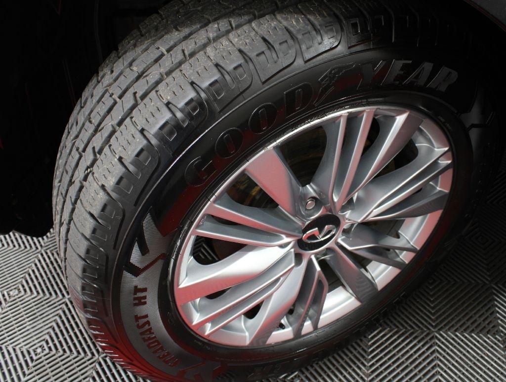 Infiniti QX80 photo 59