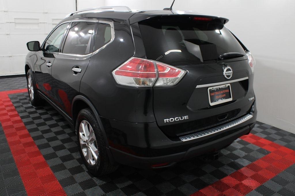 Nissan Rogue photo 4