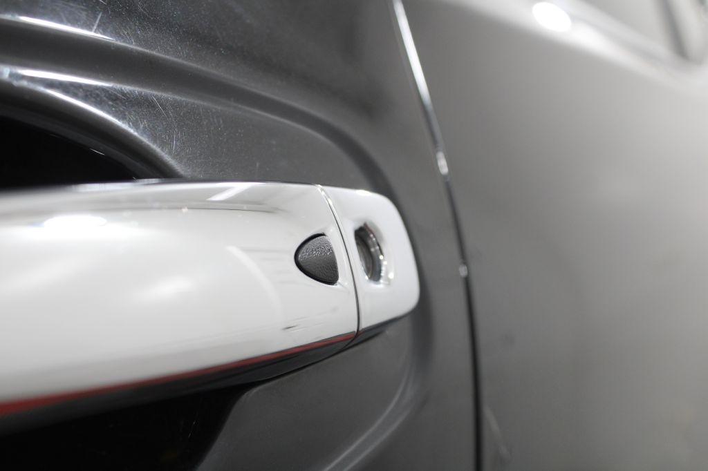 Nissan Rogue photo 8