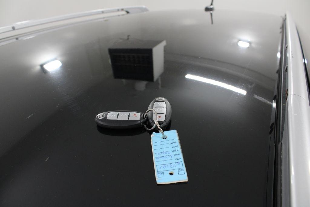 Nissan Rogue photo 9
