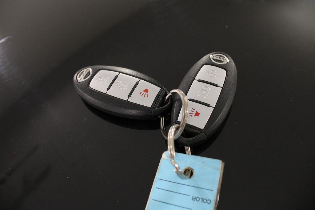 Nissan Rogue photo 10
