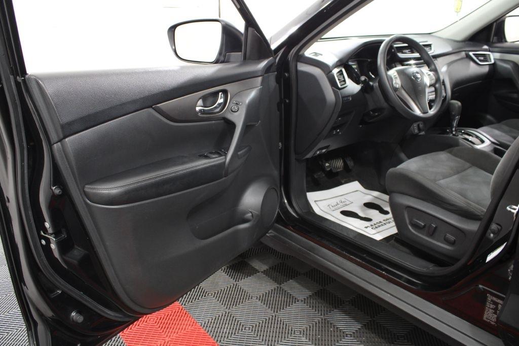 Nissan Rogue photo 12