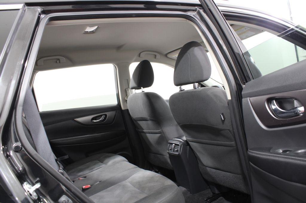 Nissan Rogue photo 18
