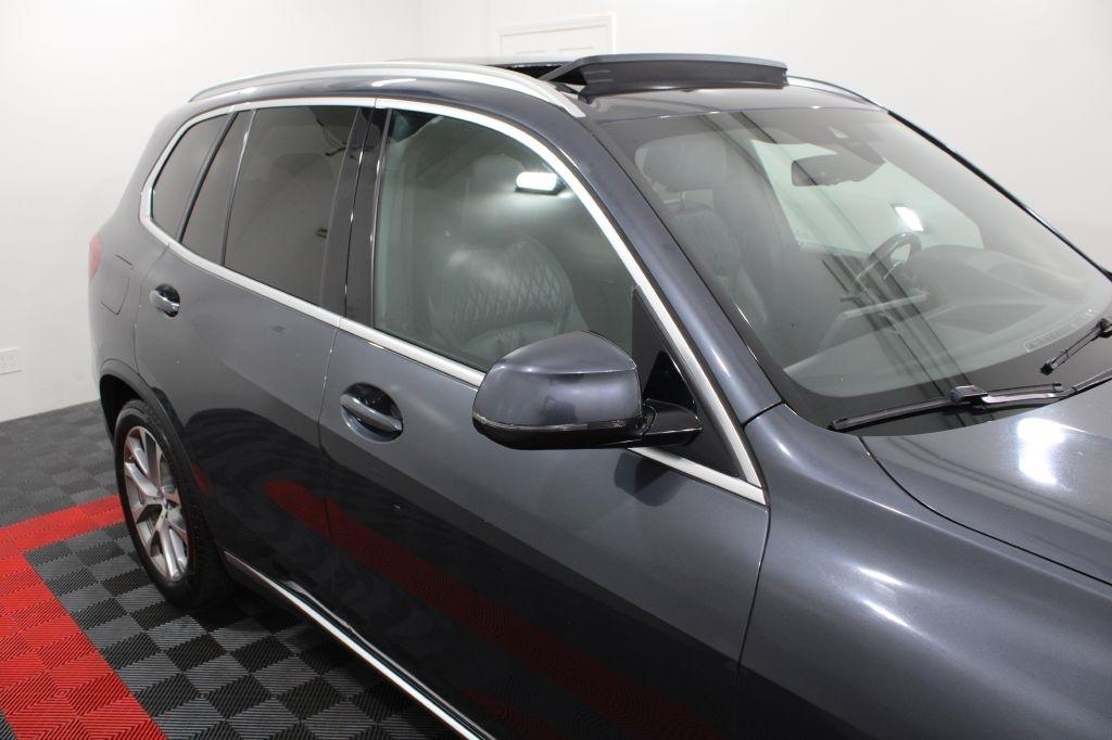BMW X5 photo 8