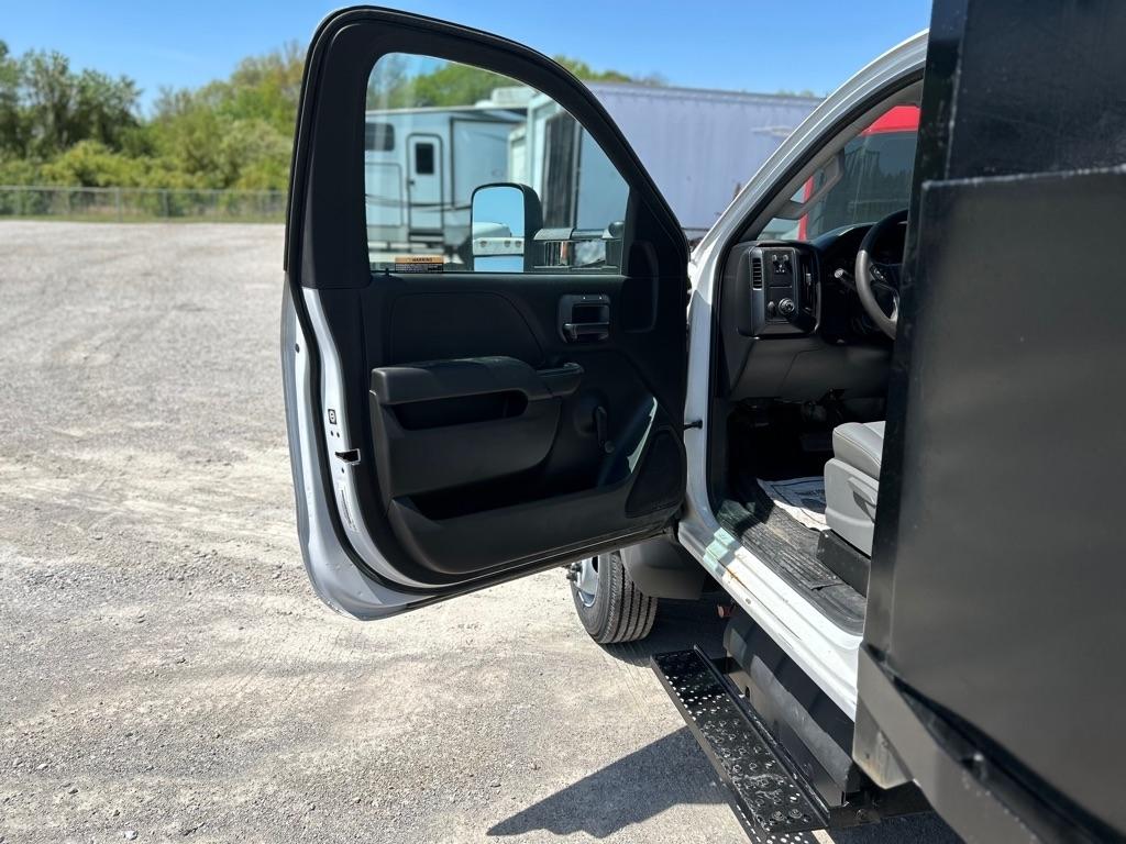 Chevrolet Silverado Medium Duty 2WD Reg Cab Work Truck 2019