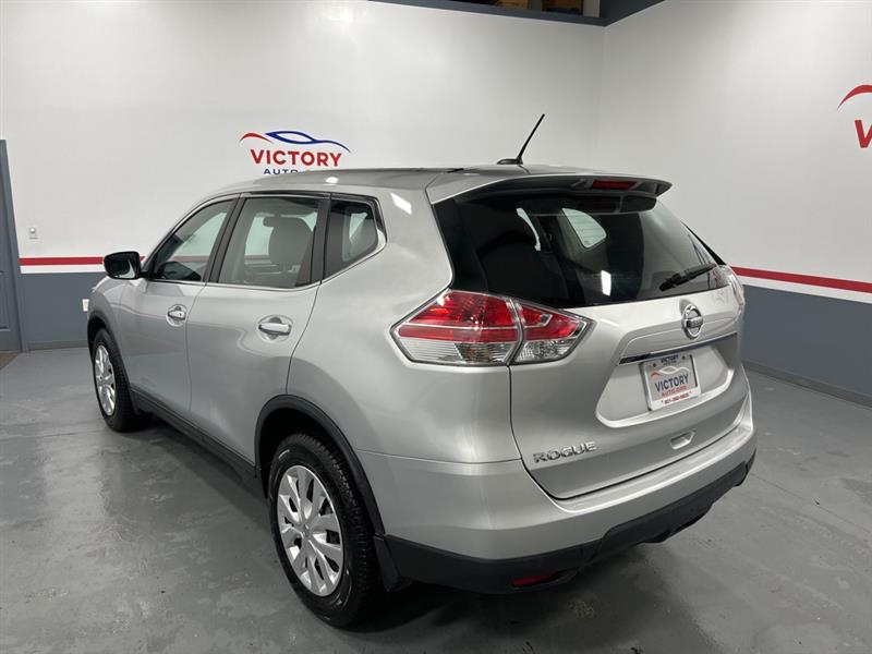 2015 Nissan Rogue S photo 4