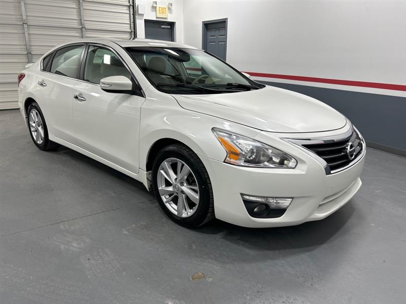 2013 Nissan Altima 2.5 photo 2
