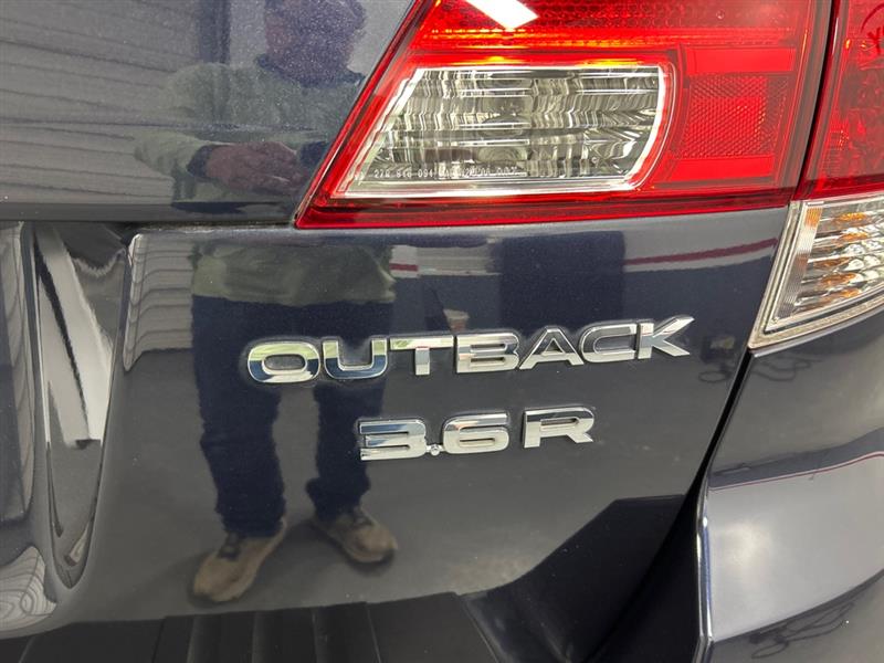Subaru Outback 3.6R Limited 2012