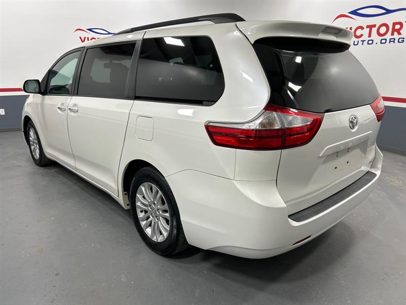 Toyota Sienna XLE FWD 8-Passenger V6 2015