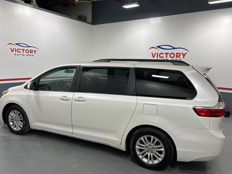 Toyota Sienna XLE FWD 8-Passenger V6 2015