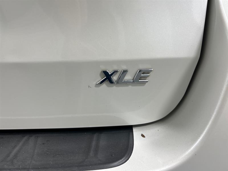 Toyota Sienna XLE FWD 8-Passenger V6 2015