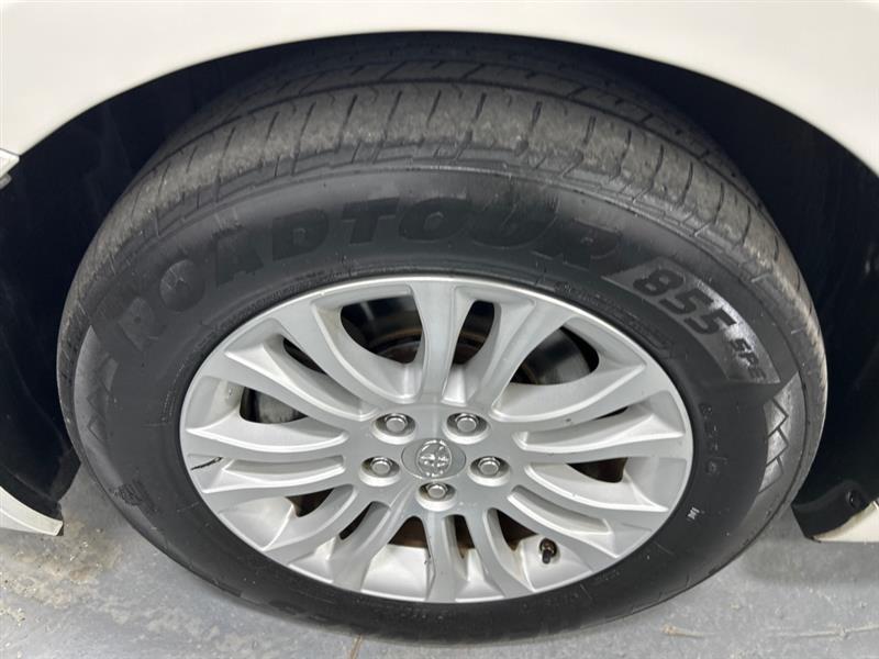 Toyota Sienna XLE FWD 8-Passenger V6 2015