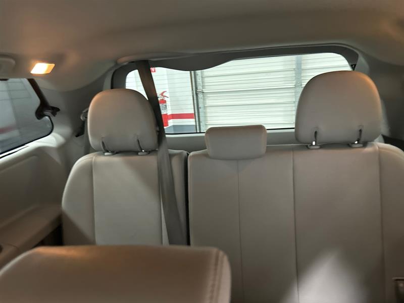 Toyota Sienna XLE FWD 8-Passenger V6 2015