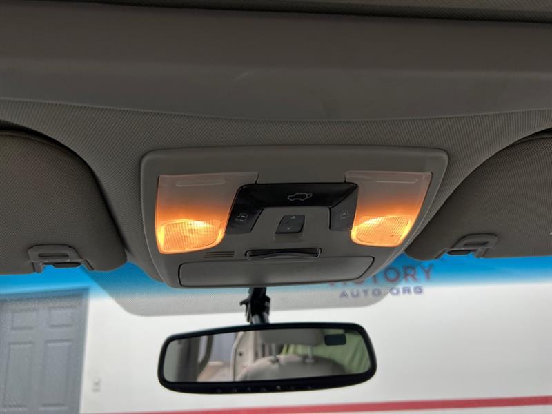 Toyota Sienna XLE FWD 8-Passenger V6 2015