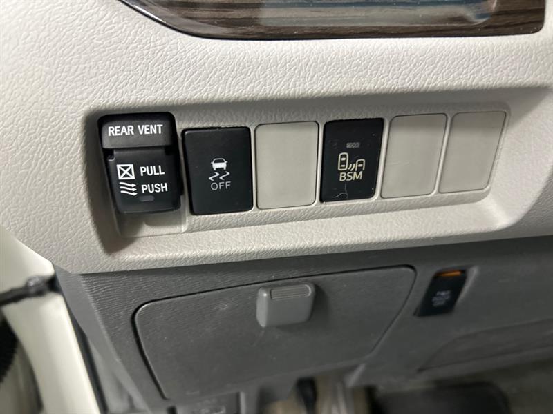 Toyota Sienna XLE FWD 8-Passenger V6 2015