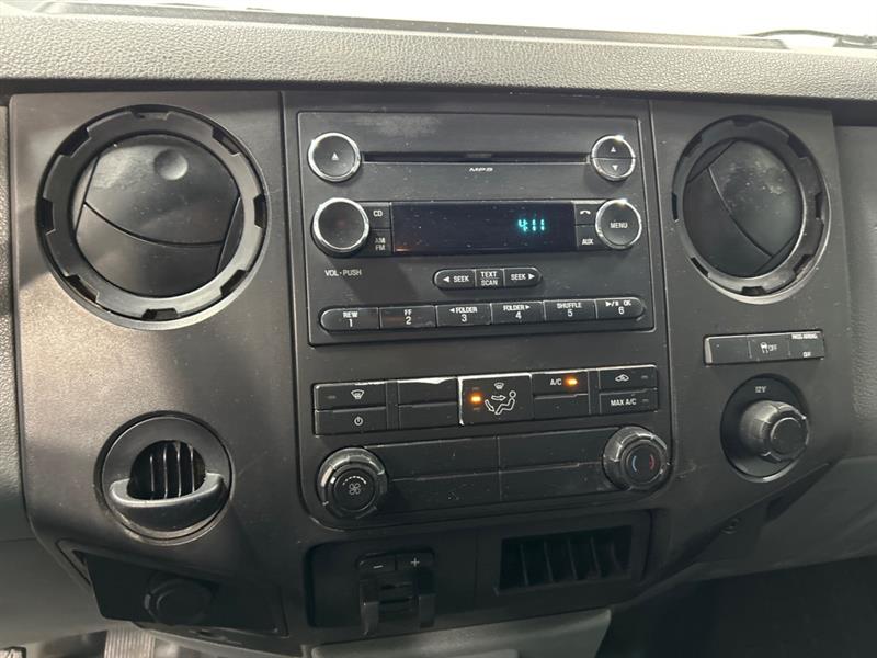 Ford F-250 SD XL 2WD 2011