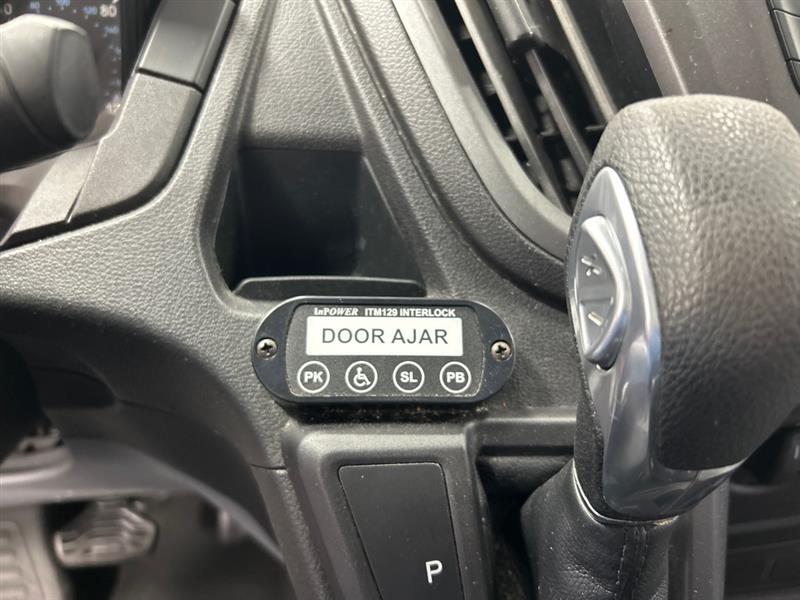 Ford Transit 350 Wagon Med. Roof XL w/Sliding Pass. 148-in. WB 2016