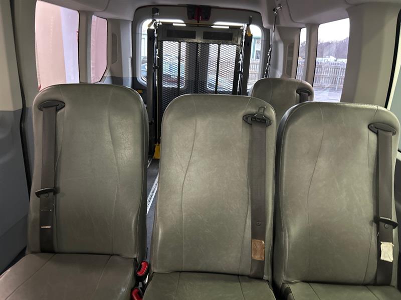 Ford Transit 350 Wagon Med. Roof XL w/Sliding Pass. 148-in. WB 2016