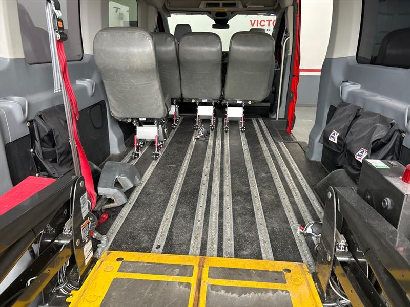 Ford Transit 350 Wagon Med. Roof XL w/Sliding Pass. 148-in. WB 2016