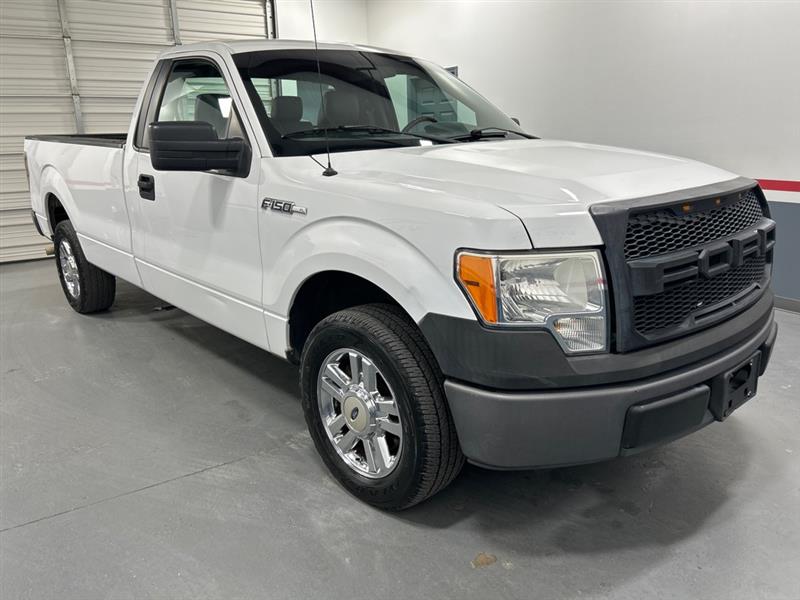 Ford F-150 XL 8-ft. Bed 2WD 2011