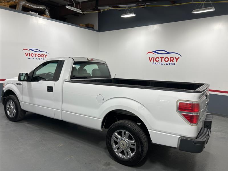 Ford F-150 XL 8-ft. Bed 2WD 2011