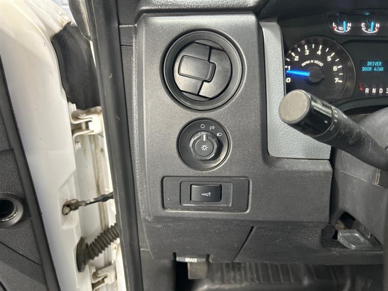 Ford F-150 XL 8-ft. Bed 2WD 2011