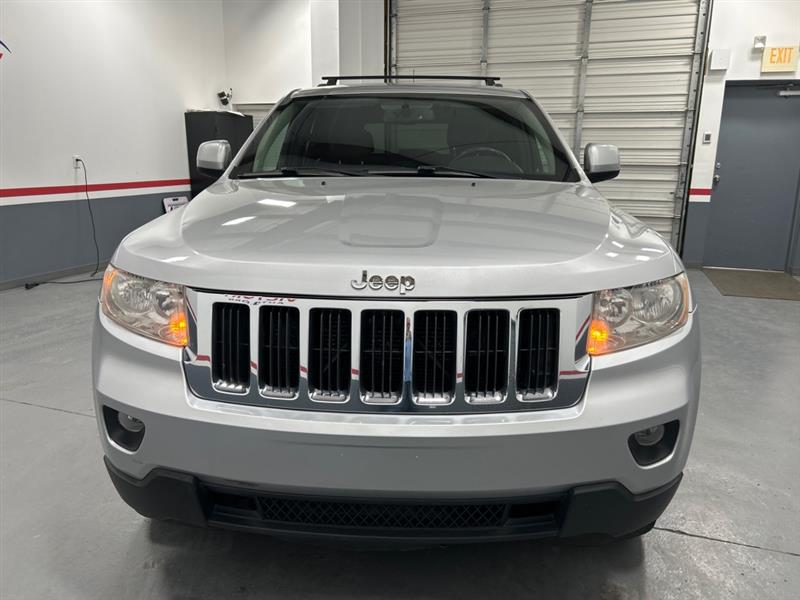 Jeep Grand Cherokee Laredo 4WD 2011