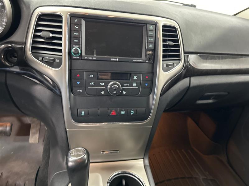 Jeep Grand Cherokee Laredo 4WD 2011