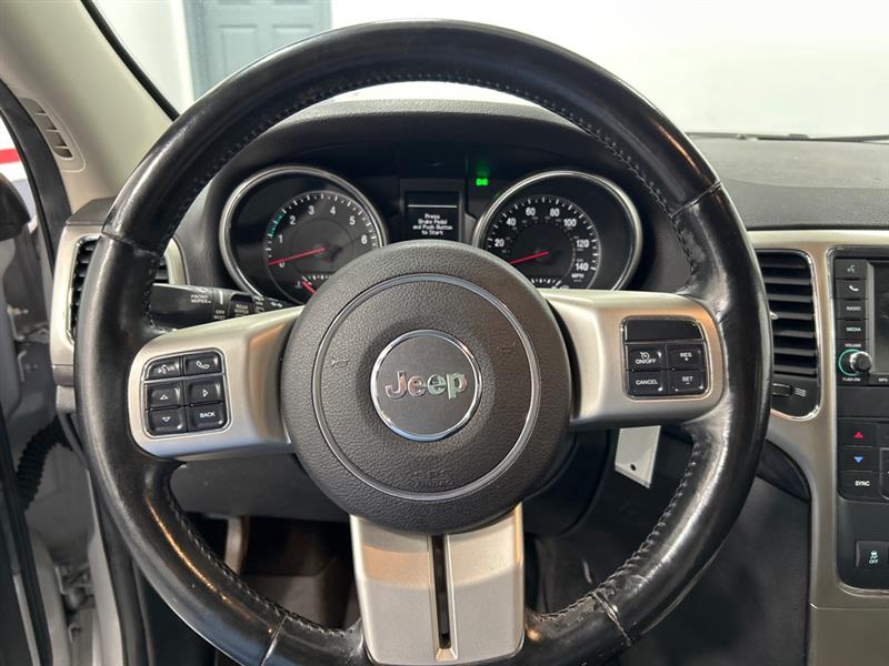 Jeep Grand Cherokee Laredo 4WD 2011