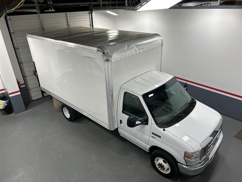 Ford Econoline E-350 Super Duty 2014