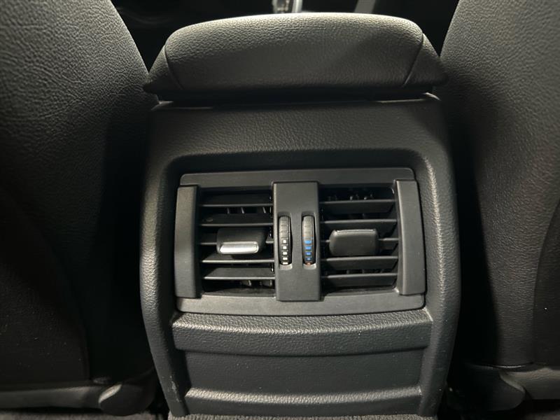 BMW 3-Series 320i xDrive 2015