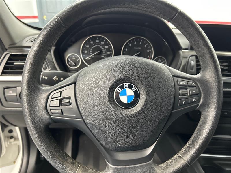 BMW 3-Series 320i xDrive 2015