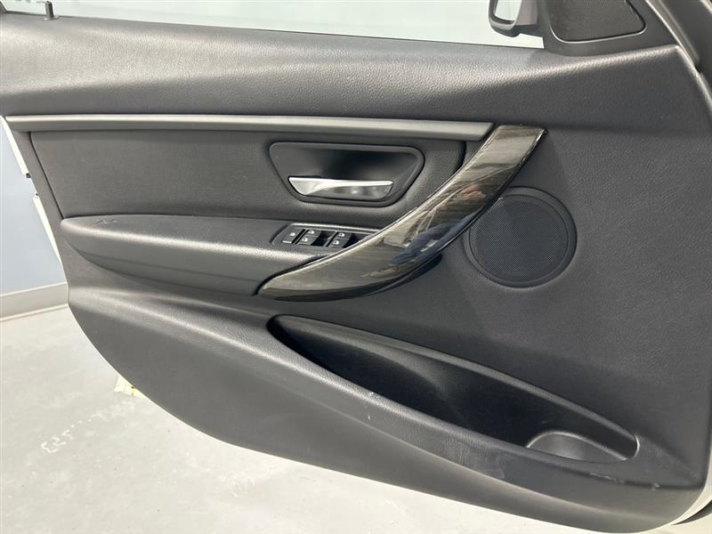 BMW 3-Series 320i xDrive 2015