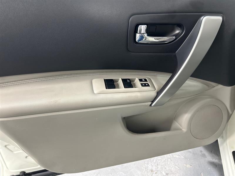 Nissan Rogue S 2WD 2009