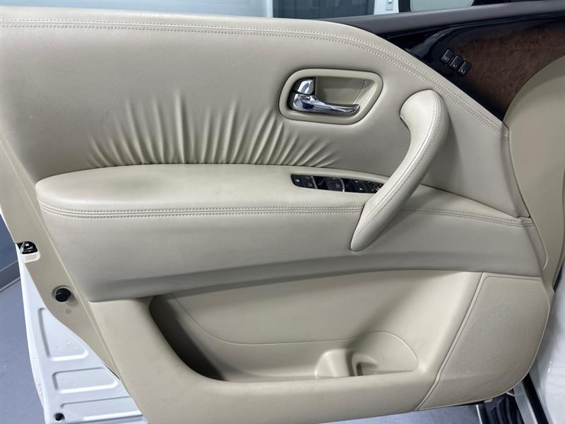 Infiniti QX80 4WD 2014