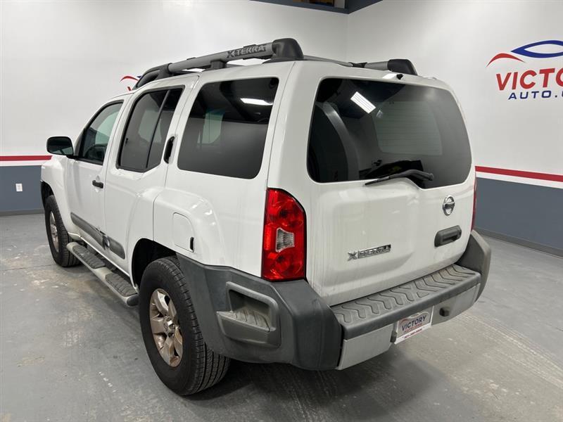 Nissan Xterra X 2WD 2012