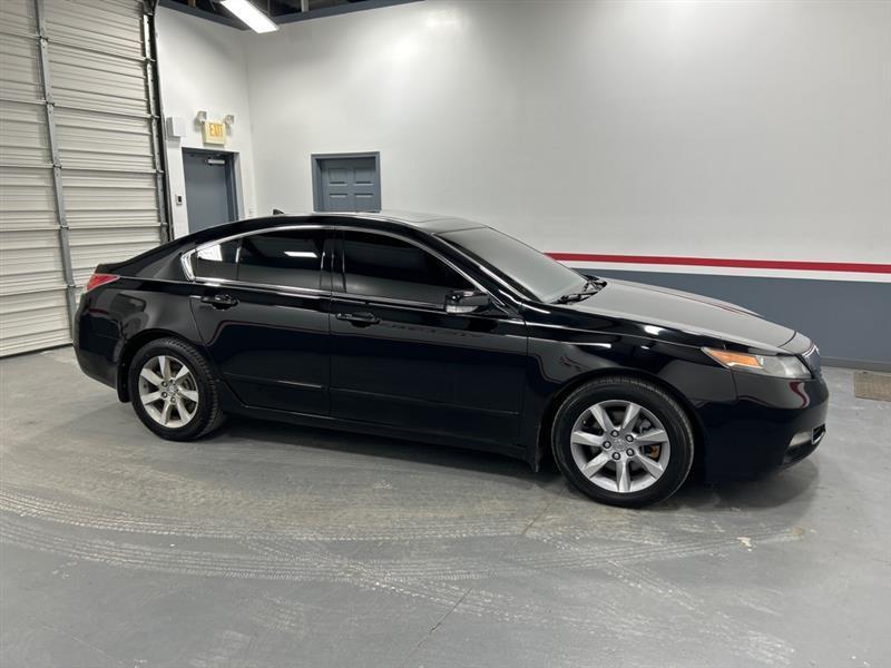 Acura TL 6-Speed AT with Tech Package and 18-In. WP 2013