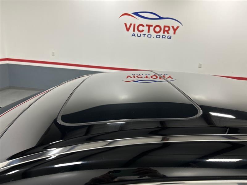 Acura TL 6-Speed AT with Tech Package and 18-In. WP 2013