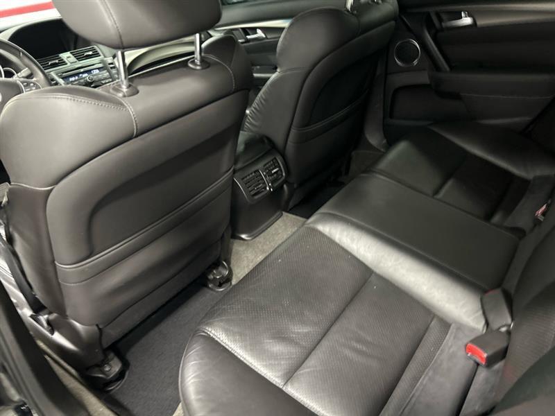 Acura TL 6-Speed AT with Tech Package and 18-In. WP 2013