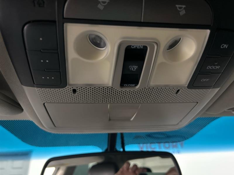 Acura TL 6-Speed AT with Tech Package and 18-In. WP 2013