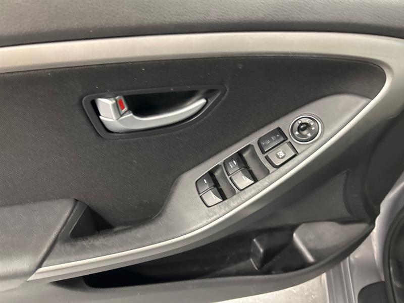 Hyundai Elantra GT A/T 2013