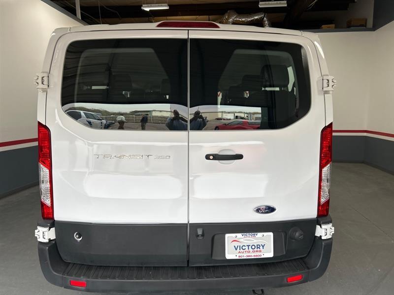 Ford Transit 350 Wagon Low Roof XL w/Sliding Pass. 148-in. WB 2020
